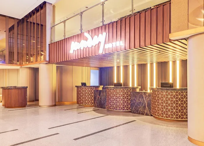 Sunday Arshika Sunset Road Hotel 4*