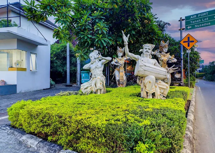 Sunday Arshika Sunset Road Kuta (Bali)