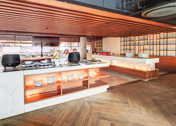 Sunday Arshika Sunset Road Hotel 4*