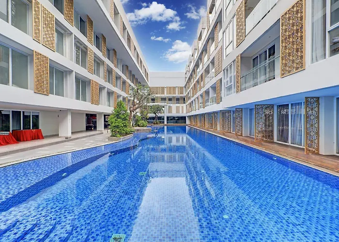 Sunday Arshika Sunset Road Hotel 4*